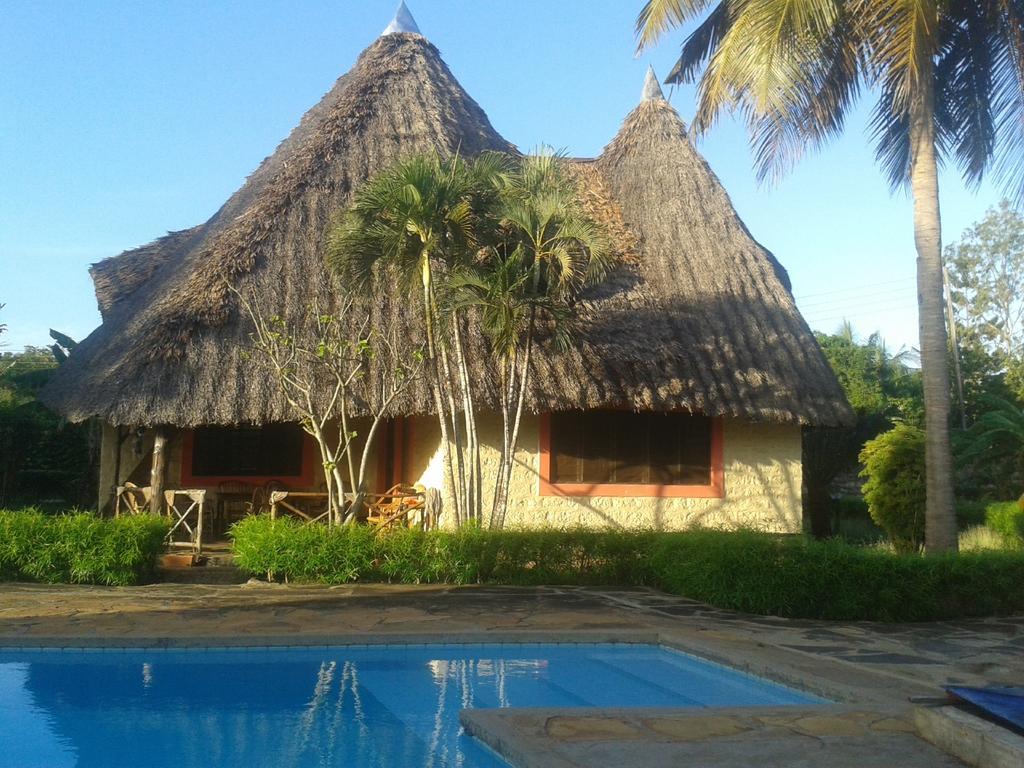 Malaika Holiday Villas Diani Beach Exterior foto